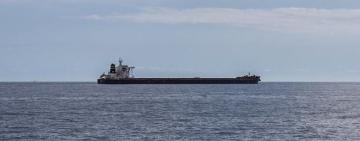 На судні при загадкових обставинах померли одразу двоє моряків з України